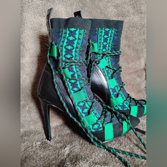 Patterned Green and Black Ankle Boots. New Without Tag - Picture 13 of 15